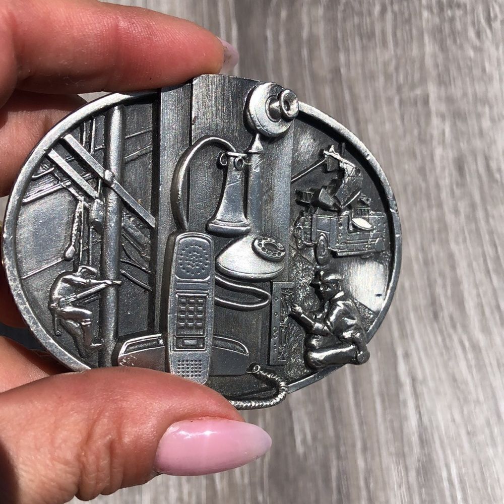 Telephone company belt buckle numbered - Picture 2 of 5